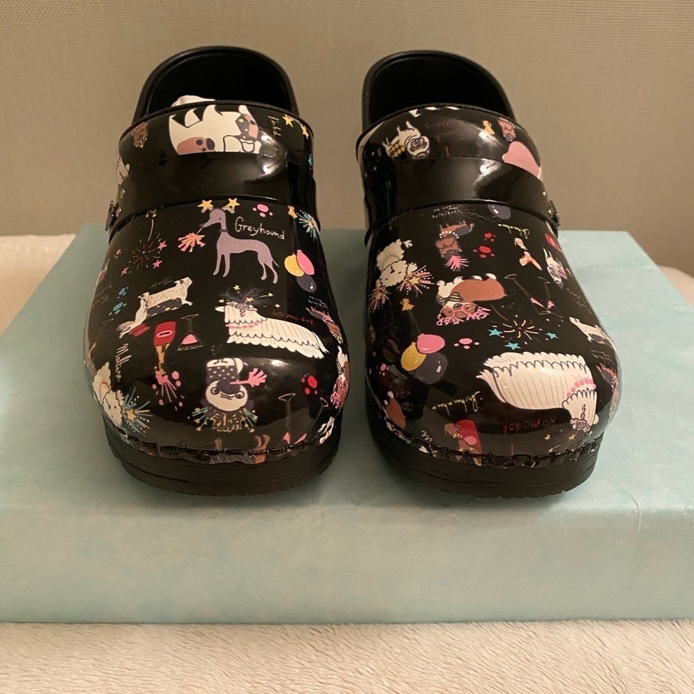 Koi By Sanita Women's Fancy Party Patent Leather Nursing Clogs BRAND NEW - Picture 3 of 11